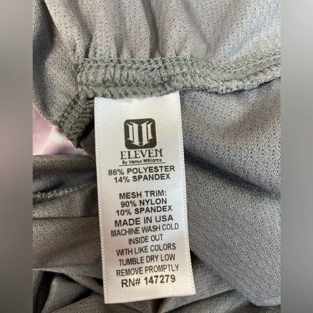 EleVen by Venus Williams~Form Fitting Activewear Top~Ruched Sides & Cuffs~Size L - Picture 9 of 9
